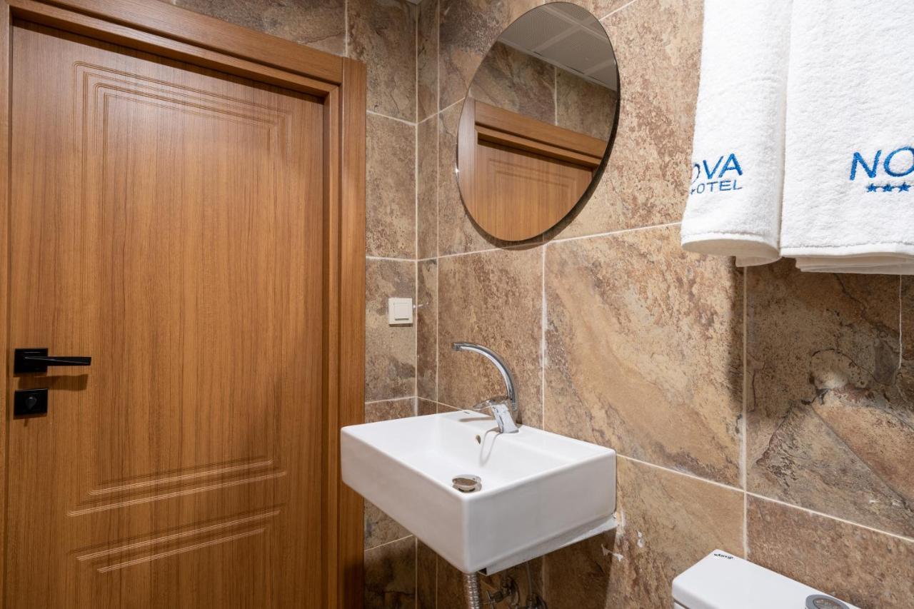 Istanbul Nova Hotel Екстериор снимка