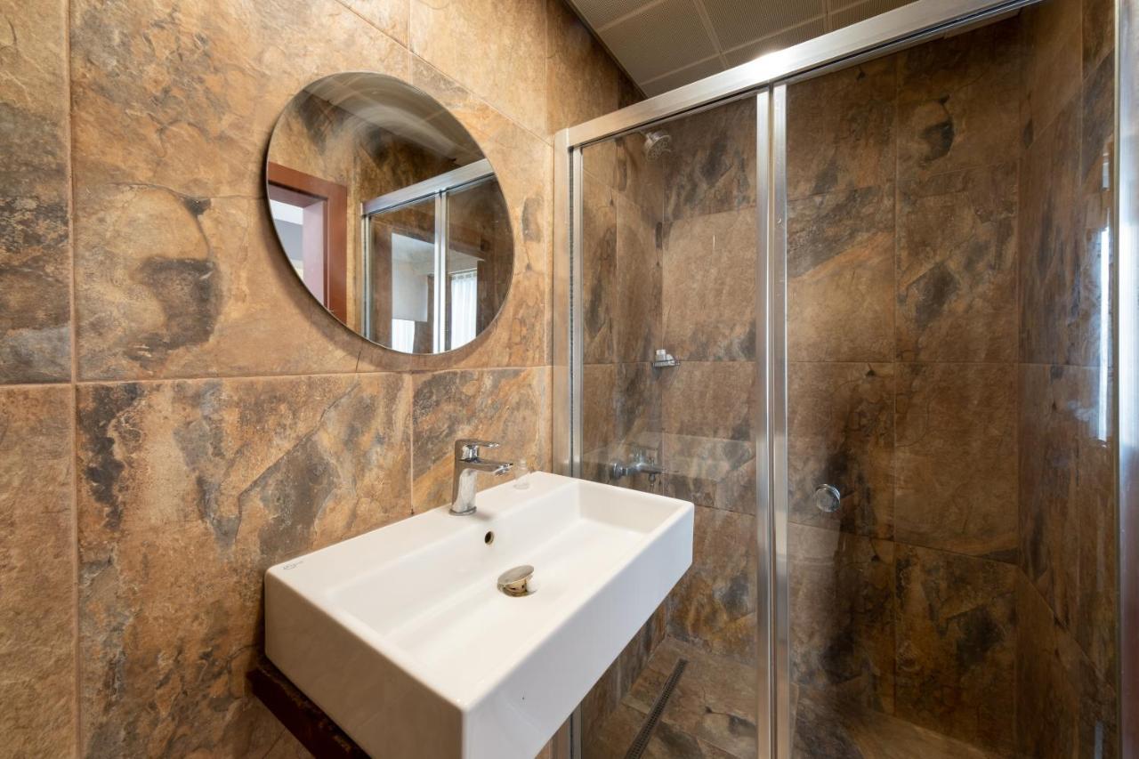 Istanbul Nova Hotel Екстериор снимка