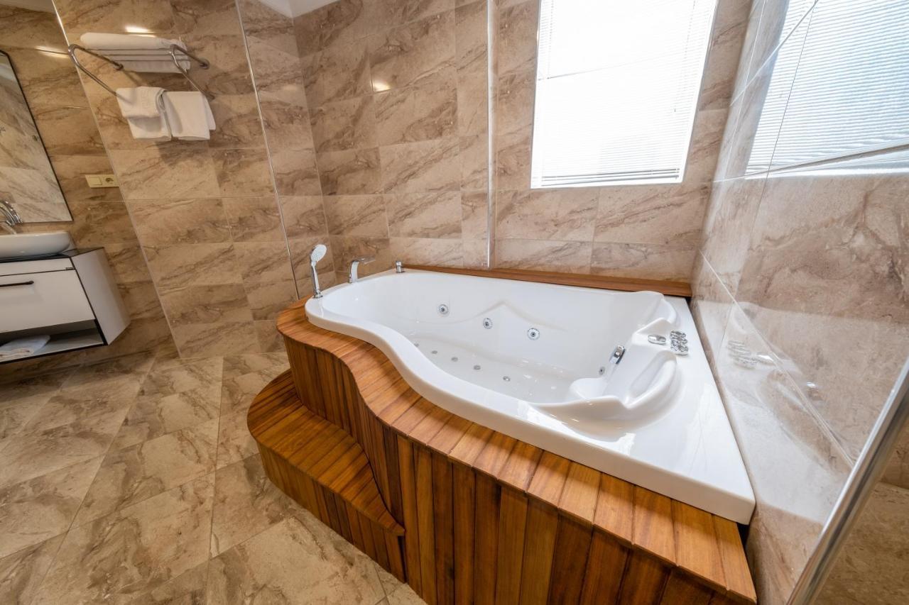 Istanbul Nova Hotel Екстериор снимка